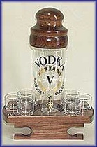 Декоративная бут. с 6 стаканами на подставке "Виски" 
